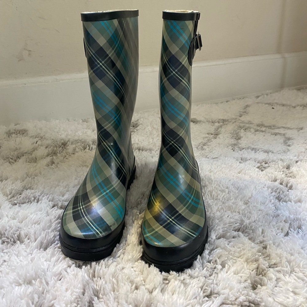Vintage Rain Pattern Boots